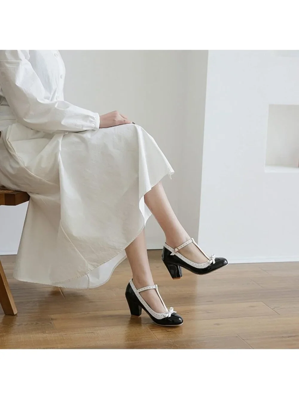 Stylish Rockabilly T-Strap Mary Jane Block Heel Closed Toe Pumps for Women